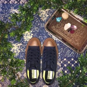 Converse - Navy&Gum Sidewall - Size 7 - New w Box